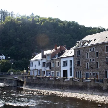 Typical Ardenne House 펜션 라로셰안알데네